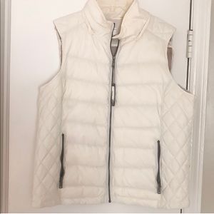 (XL) Womens G.H. Bass White Down Vest